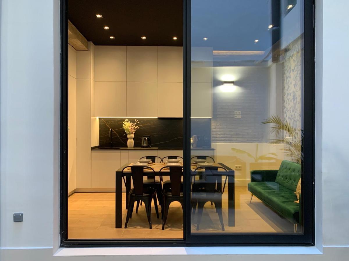 La Reina Beach Rooms Valencia Luaran gambar